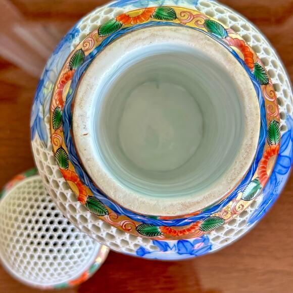 Vintage Japanese Hirado Pierced Porcelain Incense Burner with Lid – Hand-Painted - Picture 5 of 15